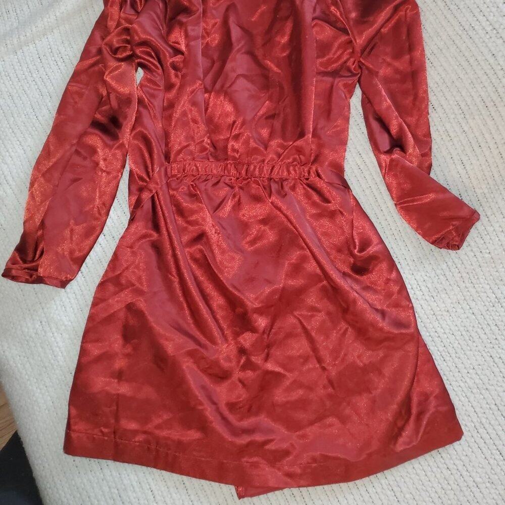 Fancy Feminine Secret Red Robe Medium - Picture 5 of 12